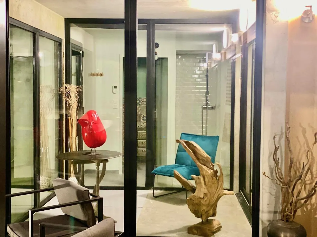 L'Atelier Insolite - Piscine Chauffee Montauban France