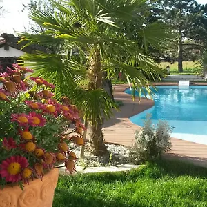 Le Clos De Saint Bed & Breakfast